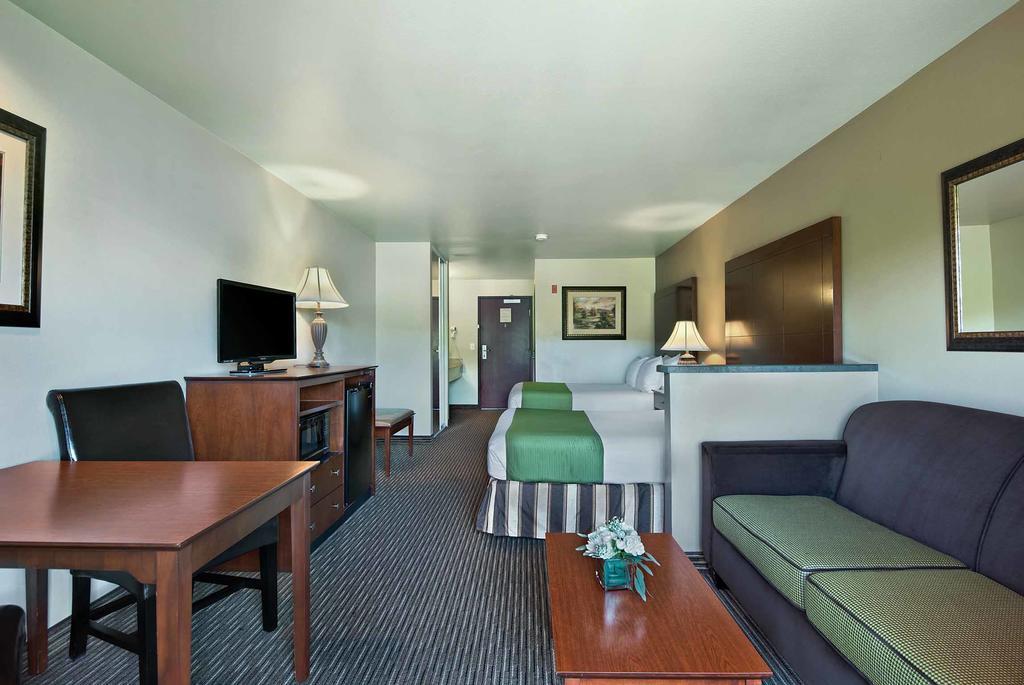 Oxford Suites Yakima Exterior photo